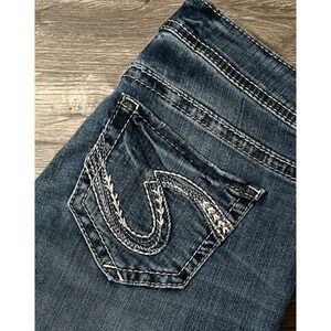 Silver Jeans Tuesday Slim Boot Low Rise Medium Wash Jeans Size 29/31 (30x31)